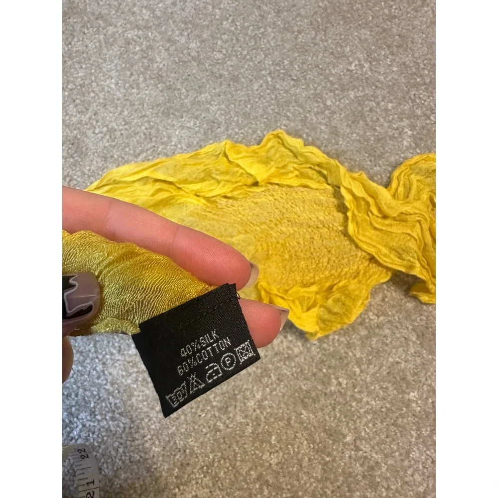N/A vibrant yellow